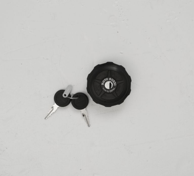 FUEL TANK CAP WITH LOCK - PREMIUM